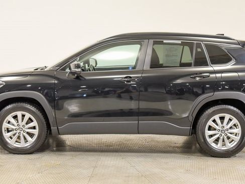 Used 2023 Toyota Corolla Cross LE image 13