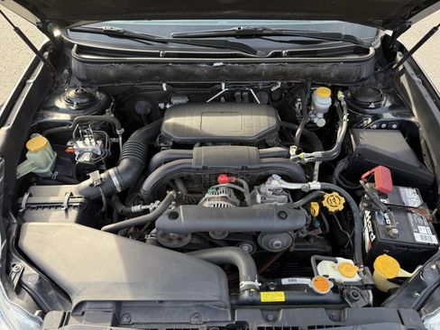 Used 2010 Subaru Legacy 2.5i Limited image 12