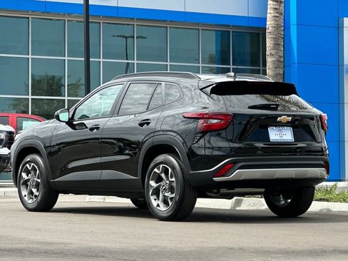 New 2026 Chevrolet Trax LT FWD image 6