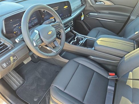 New 2026 Chevrolet Traverse LT image 17