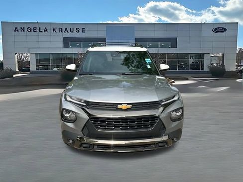 Used 2023 Chevrolet TrailBlazer ACTIV w/ Sun and Liftgate Package FWD image 2