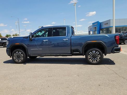 Used 2025 GMC Sierra 2500 Denali Ultimate AWD/4WD image 7