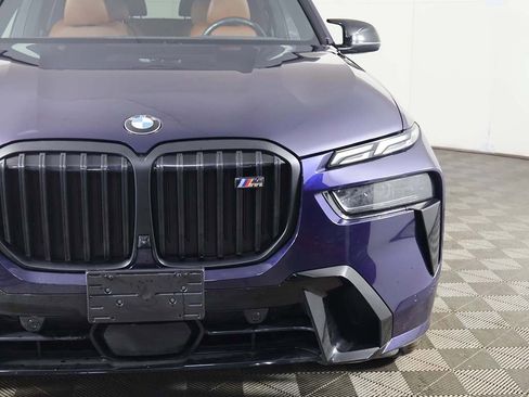 Used 2024 BMW X7 M60i image 17