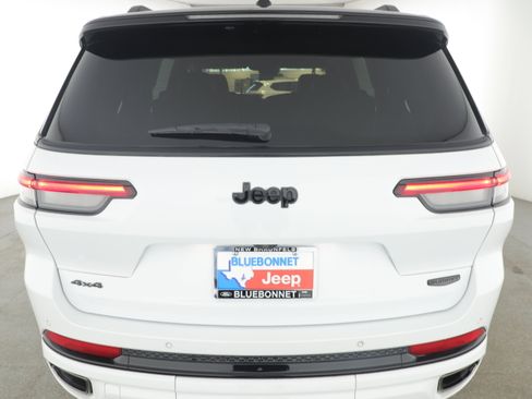 Used 2025 Jeep Grand Cherokee L Summit w/ Obsidian Package image 4