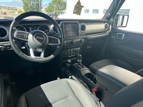 Used 2020 Jeep Wrangler Unlimited Sahara w/ Uconnect 4C Nav & Sound Group AWD/4WD image 6