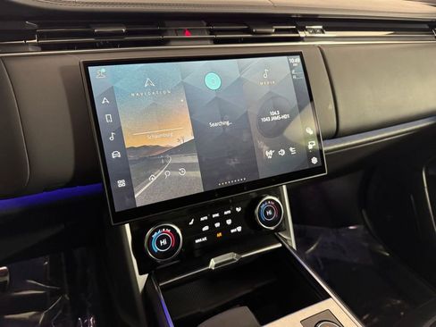 Used 2023 Land Rover Range Rover Long Wheelbase First Edition image 21