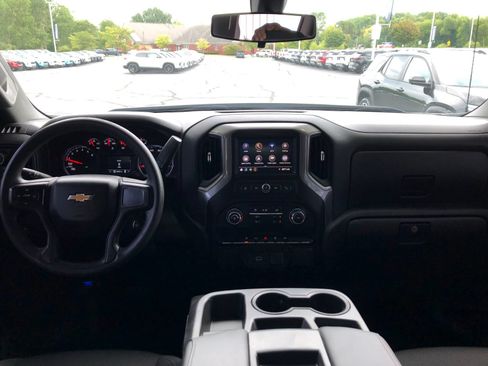 Used 2020 Chevrolet Silverado 1500 Custom w/ Custom Value Package AWD/4WD image 13