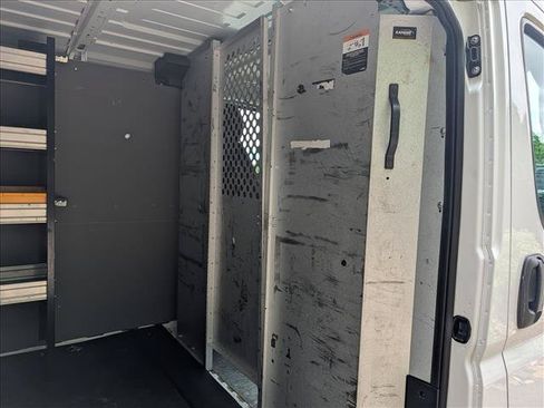 Used 2023 RAM ProMaster 2500 w/ Driver Convenience Group FWD image 16