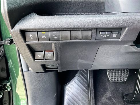 Used 2025 Toyota Sienna Limited AWD/4WD image 34