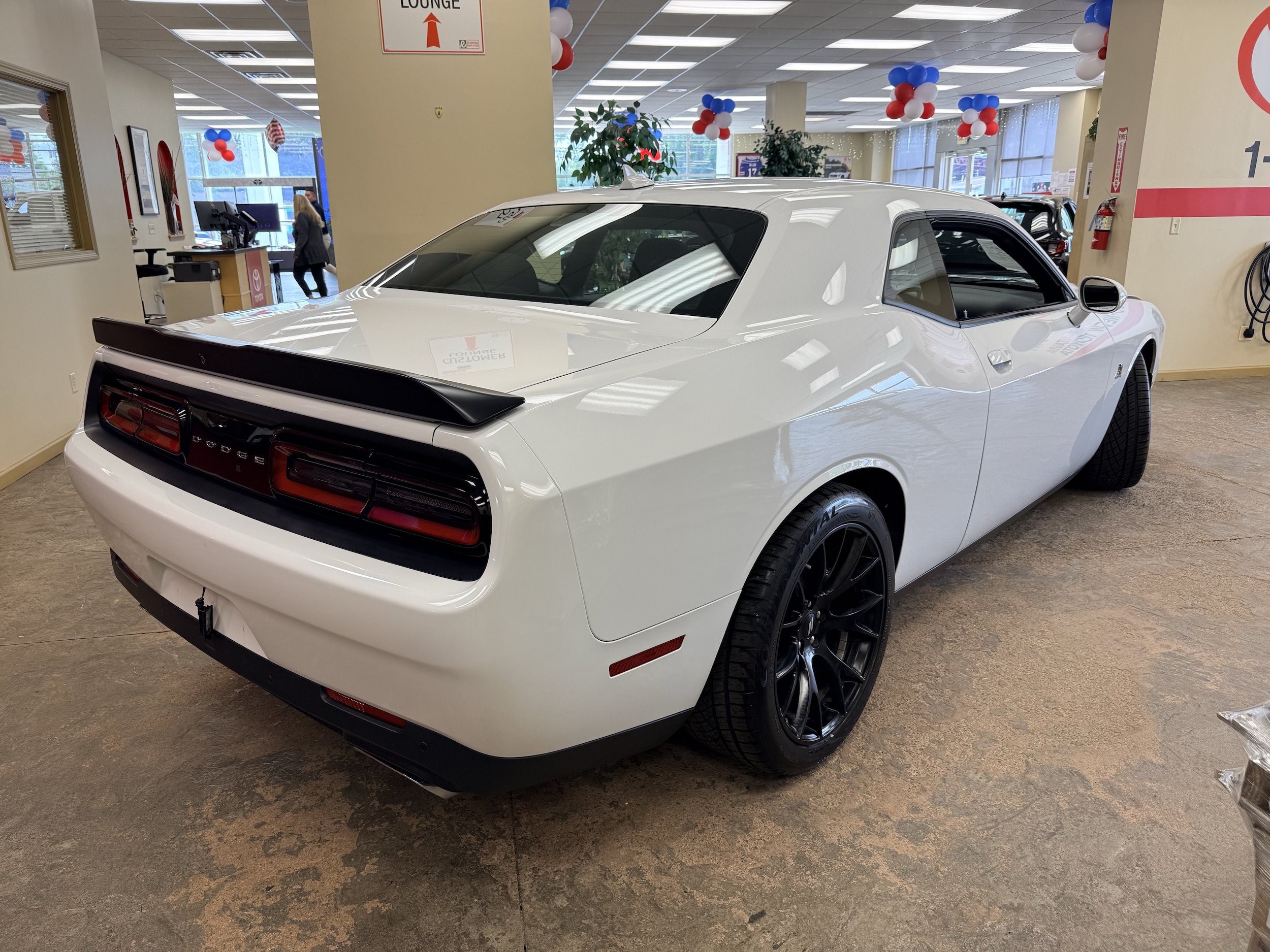 Used 2018 Dodge Challenger R/T Scat Pack w/ Dynamics Package RWD image 34