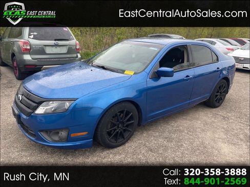 Used 2011 Ford Fusion SE FWD image 1
