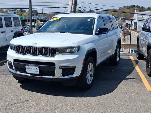 Used 2023 Jeep Grand Cherokee L Limited w/ Luxury Tech Group II AWD/4WD image 4