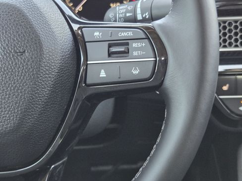 Certified 2024 Honda Civic EX image 31