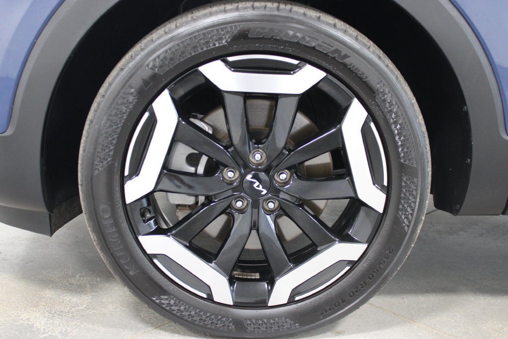 Used 2025 Kia Telluride S FWD image 44