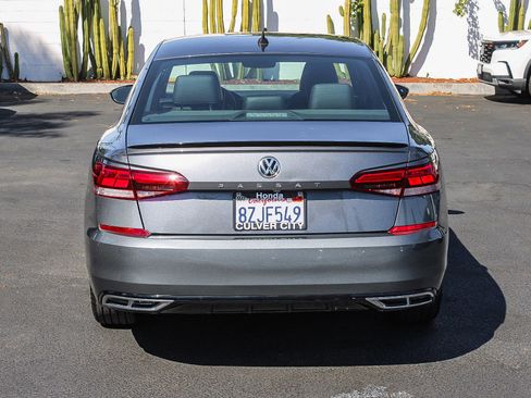 Used 2021 Volkswagen Passat 2.0T R-Line image 8