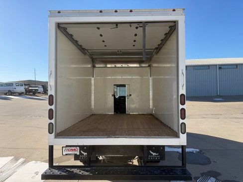 Used 2016 Freightliner Sprinter 3500 image 10