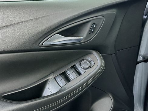 Used 2025 Buick Encore GX Preferred FWD image 15