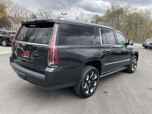 Used 2019 Cadillac Escalade ESV Platinum AWD/4WD image 5