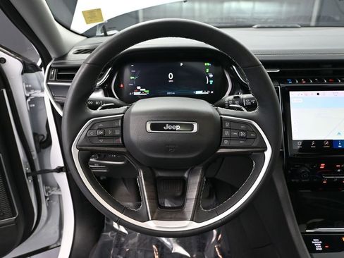 Used 2022 Jeep Grand Cherokee Limited 4xe image 26