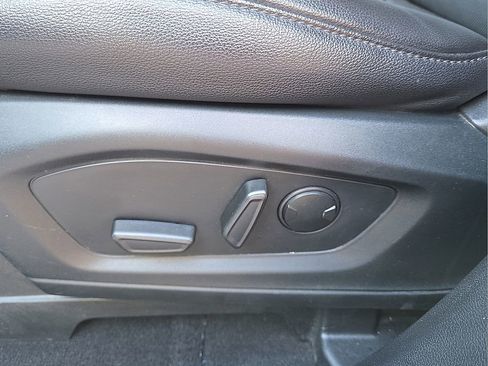 Used 2024 Ford Explorer Limited image 26