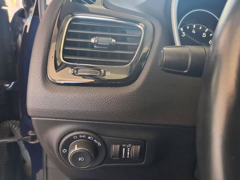 Used 2021 Jeep Compass Limited AWD/4WD image 16