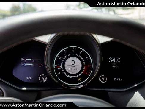 Used 2023 Aston Martin V8 Vantage Coupe RWD image 6