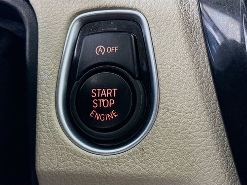 Used 2016 BMW 320i xDrive Sedan image 21