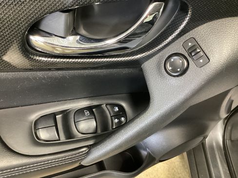 Used 2016 Nissan Rogue SL w/ SL Premium Package AWD/4WD image 13