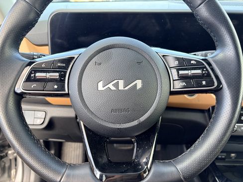 Used 2024 Kia Seltos SX w/ SX Sunroof Package AWD/4WD image 11