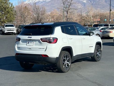 Used 2024 Jeep Compass Limited AWD/4WD image 4