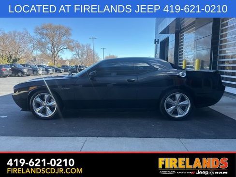 Used 2014 Dodge Challenger R/T image 4