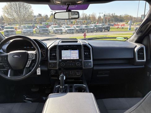 Used 2017 Ford F150 XLT w/ Equipment Group 302A Luxury AWD/4WD image 9