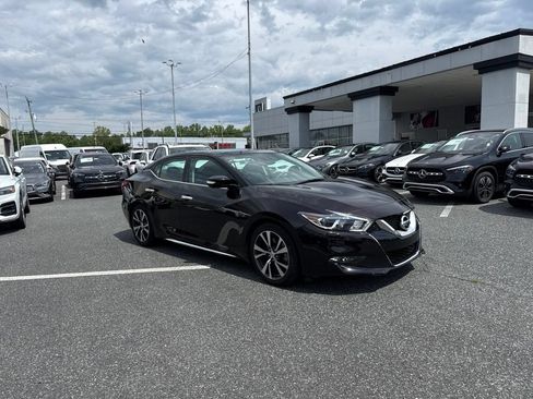 Used 2017 Nissan Maxima Platinum FWD image 3