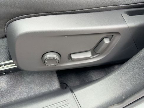 New 2026 Volvo XC40 B4 Core image 13