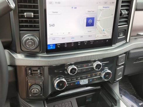 New 2026 Ford F250 Platinum w/ Tremor Off-Road Package image 18