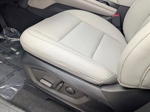 New 2025 Ford Explorer Active w/ Active Comfort Package image 4