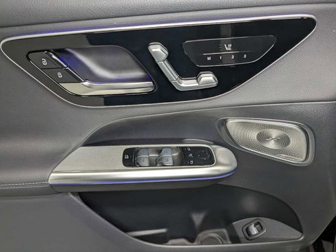 Certified 2026 Mercedes-Benz GLC 300 4MATIC image 36