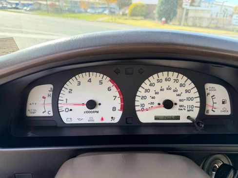 Used 2004 Toyota Tacoma Pickup 2D 6 ft image 11