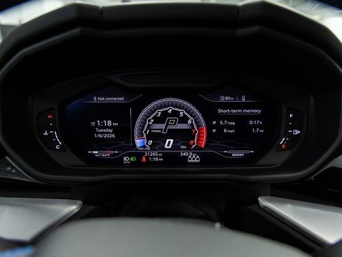 Used 2021 Lamborghini Urus image 23