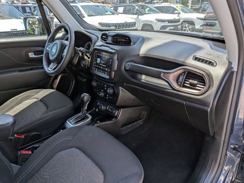 Used 2023 Jeep Renegade Latitude AWD/4WD image 24