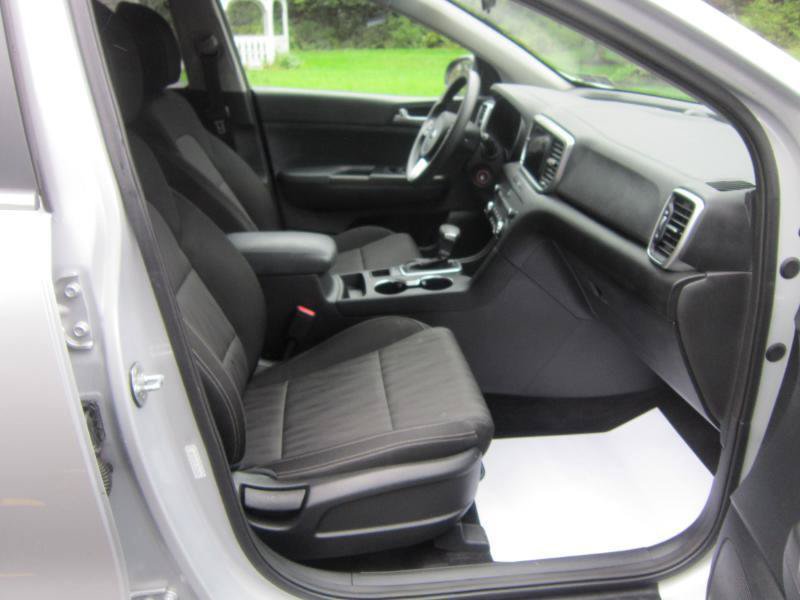 Used 2020 Kia Sportage LX AWD/4WD image 16