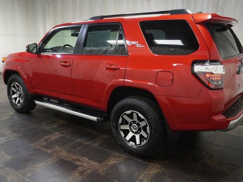 Used 2019 Toyota 4Runner TRD Off-Road Premium AWD/4WD image 7