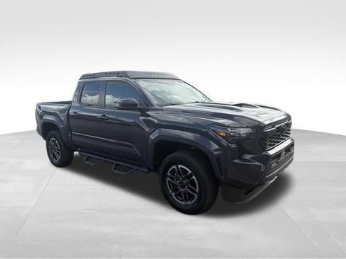 Used 2024 Toyota Tacoma TRD Sport w/ TRD Sport Upgrade Package AWD/4WD image 13