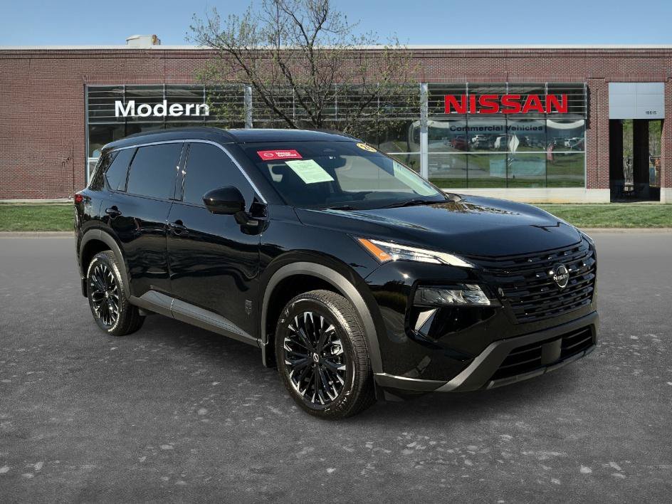 Certified 2026 Nissan Rogue Dark Armor FWD image 5