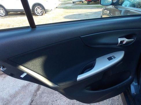 Used 2010 Toyota Corolla image 14