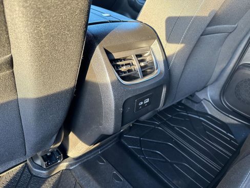 Used 2025 Chevrolet Blazer LT w/ Convenience Package FWD image 14
