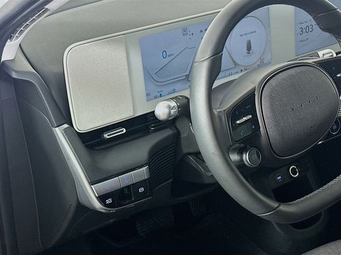 Used 2024 Hyundai Ioniq 5 SE image 17