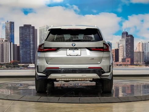 Used 2025 BMW X1 xDrive28i AWD/4WD image 11