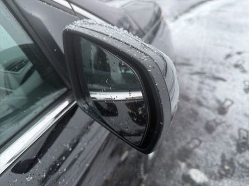 Used 2024 Ford Edge SEL image 7