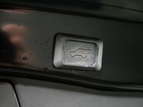 Used 2019 Toyota RAV4 Adventure w/ Cold Weather Package AWD/4WD image 31